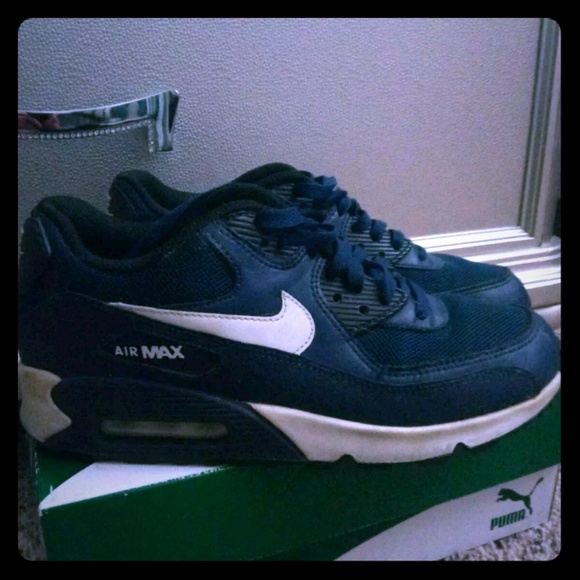 navy blue air max grade school